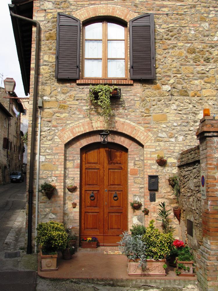 Italy - Doorway